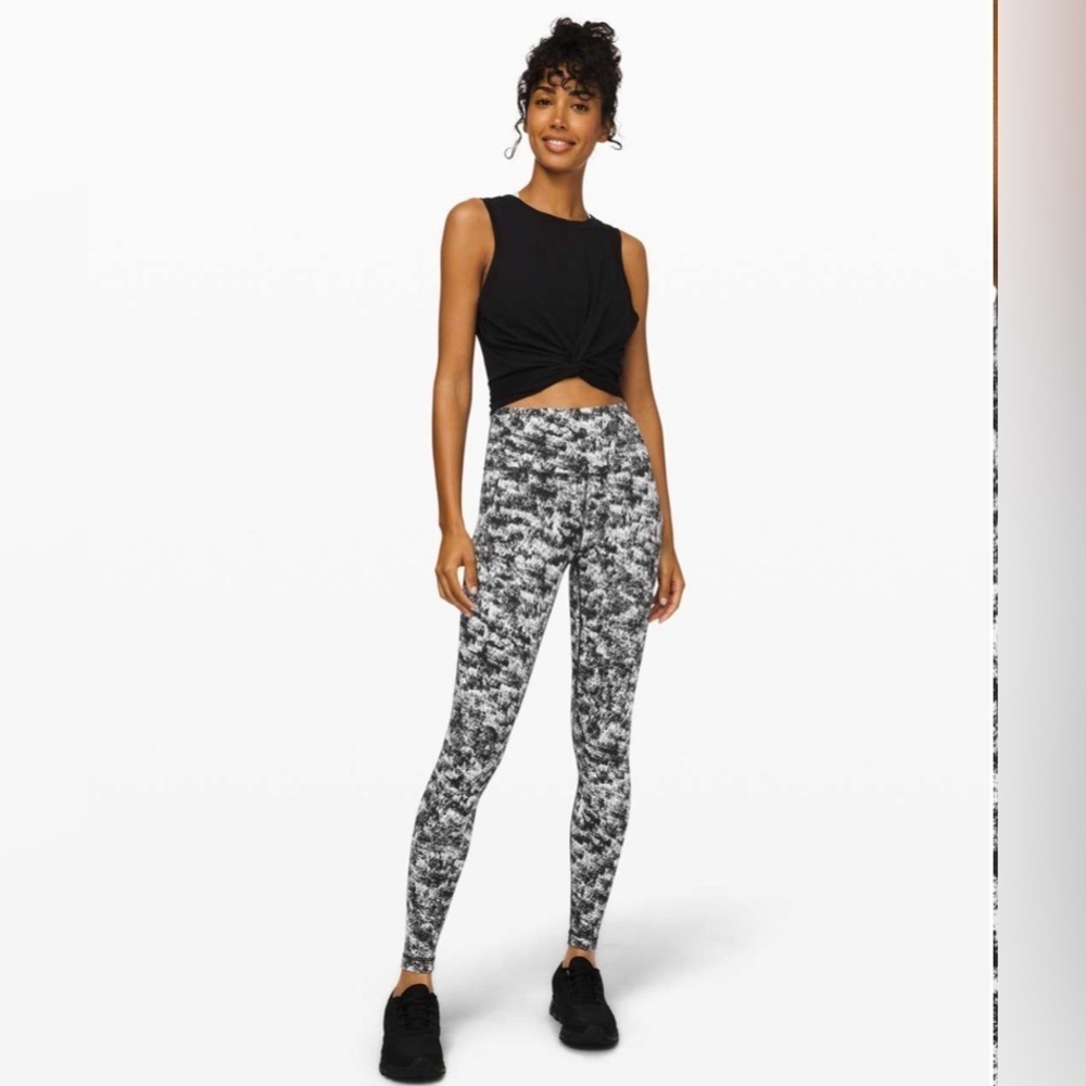 lululemon Wunder Under High-Rise Tight 28" in Misted Jacquard Black White Size 2